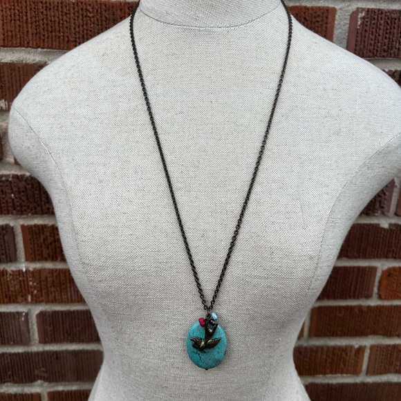 Turquoise pendant necklace with bronze bird charm multi-colored bead accents - Picture 5 of 6